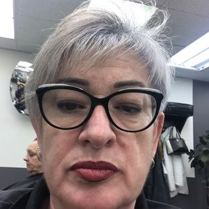 Meet your Posher, Bernadette